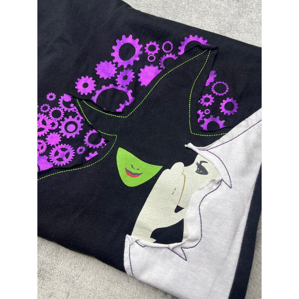 Wicked‎ The Musical Broadway T-Shirt Juniors XSmall Black Elphaba Glinda V-Neck